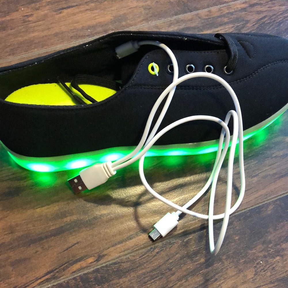 🖤Light up shoes - Picture 5 of 5